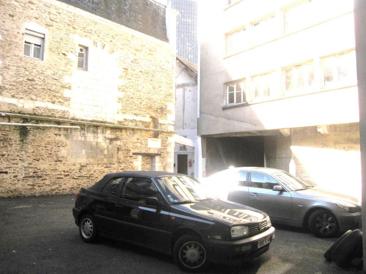 Hotel Des 3 Marchands Nantes Bagian luar foto