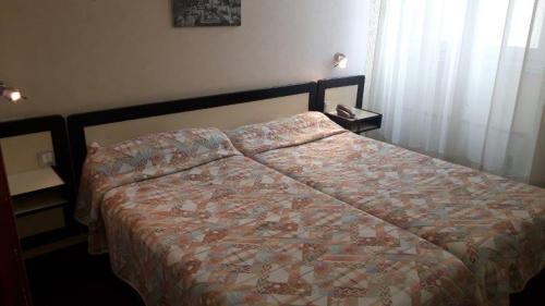 Hotel Des 3 Marchands Nantes Bagian luar foto