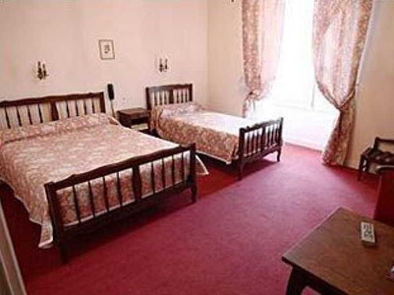 Hotel Des 3 Marchands Nantes Bagian luar foto