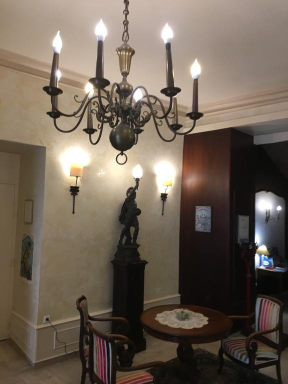 Hotel Des 3 Marchands Nantes Bagian luar foto