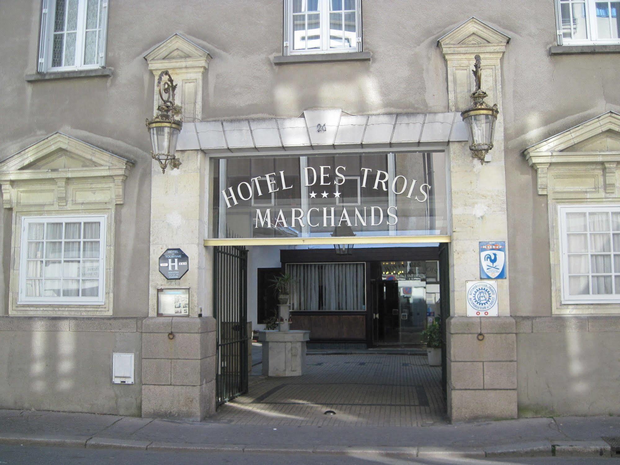 Hotel Des 3 Marchands Nantes Bagian luar foto