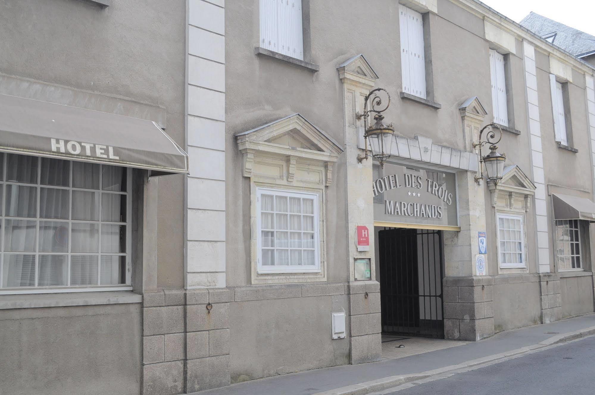 Hotel Des 3 Marchands Nantes Bagian luar foto